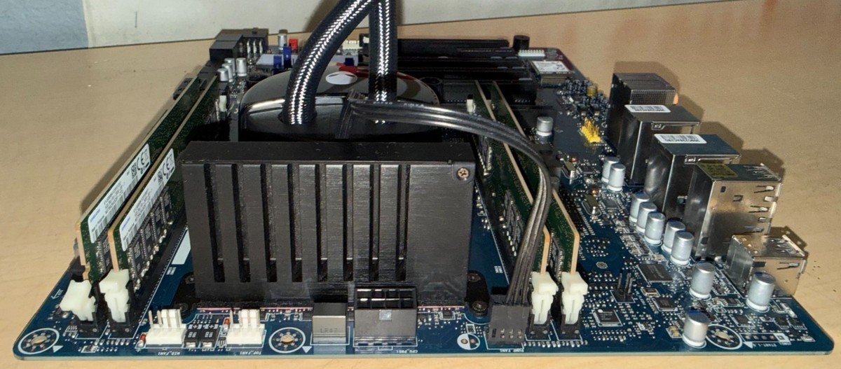 Dell Alienware Area 51 R4 MS-7A87 Intel i9-9940X CPU @ 3.30GHz