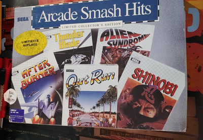 Arcade Smash Hits (1990) Commodore Amiga (5 Disks, Manual, Box) works 16-bit