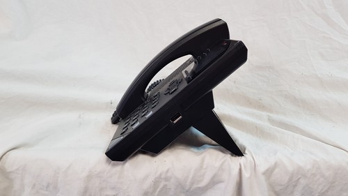 Polycom vvx250 VOIP POE Desktop Telephone with Handset, Stand - Photo 6/10