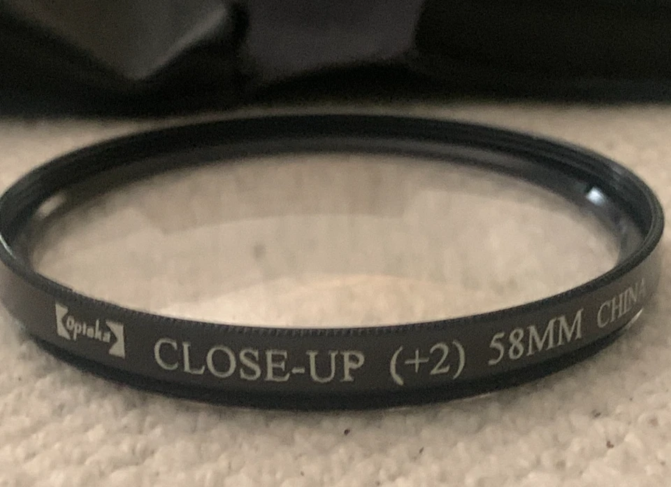 Opteka Close-up Lens Set 58mm  +1, +2, +4 with Case - Image 3 of 4