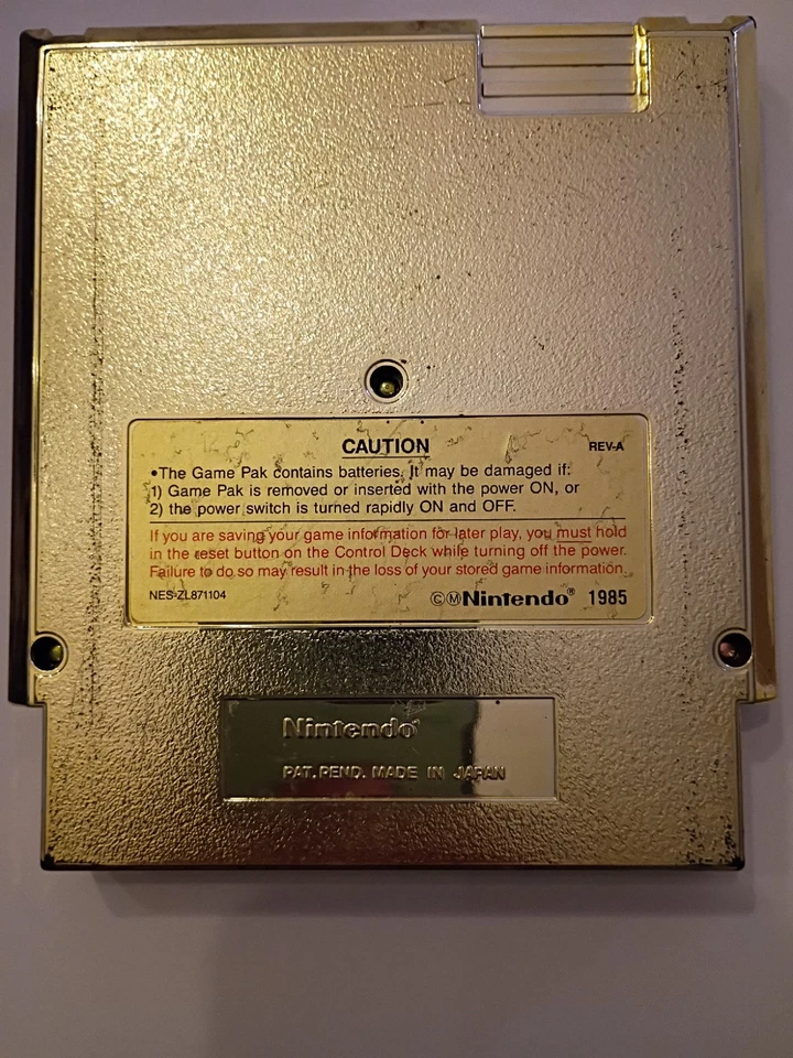 Legend of Zelda NES Gold Cart (1985 Copyright Label)  Authentic - Image 3 of 3