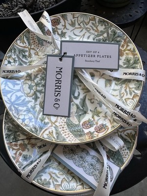 8 Morris & Co Strawberry Thief Appetizer Plates Gold Rim Fine China 6.5'' New