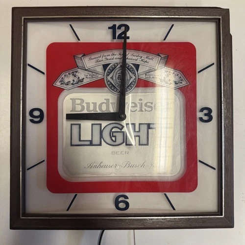 Vintage 1982 Bud Light Anheuser Busch Budweiser Beer Lighted Sign Clock WORKS