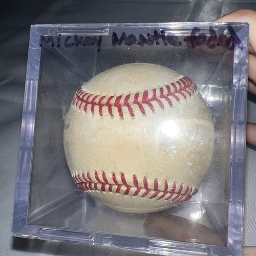 Mickey Mantle autographed baseball New York Yankees faded signature signed - Picture 11 of 11