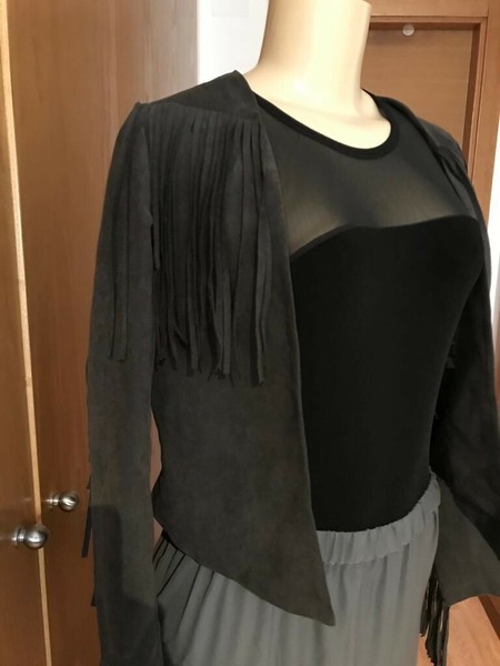 CHAQUETA EFECTO ANTE CON FLECOS H&M, Talla XS