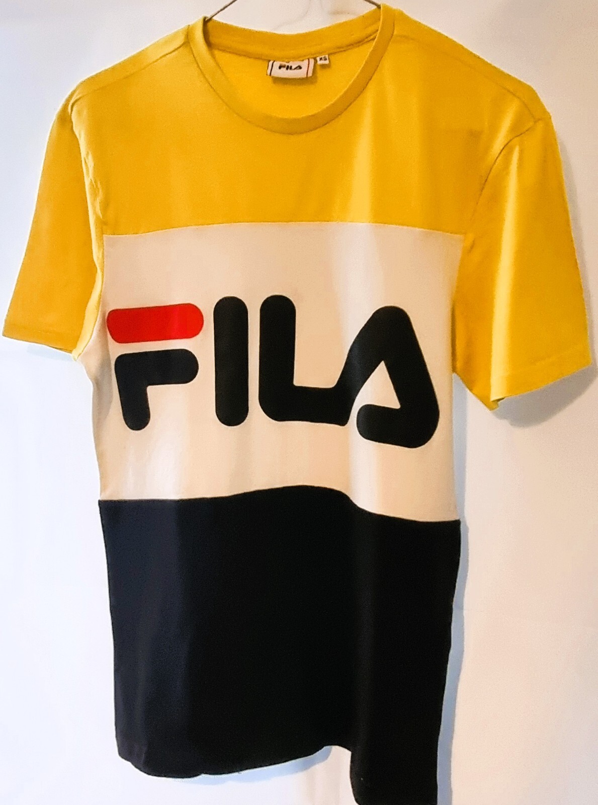 T shirt Fila originale vintage taglia xs.