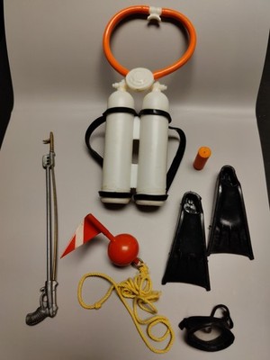 Vintage GI Joe -Danger of The Depths -Spear Gun Tank Flippers Mask Buoy Dynamite