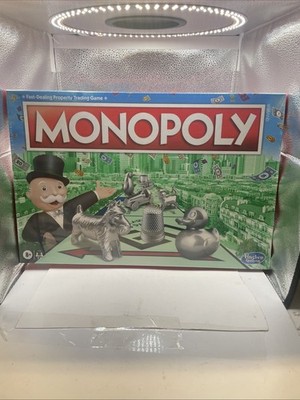 Monopoly C1009 Classic Board Game, brand new with Original Wrapping