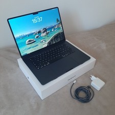 Macbook Air, 15,3 Zoll, M3, 2024, 256 SSD, 8 GB RAM, TOP