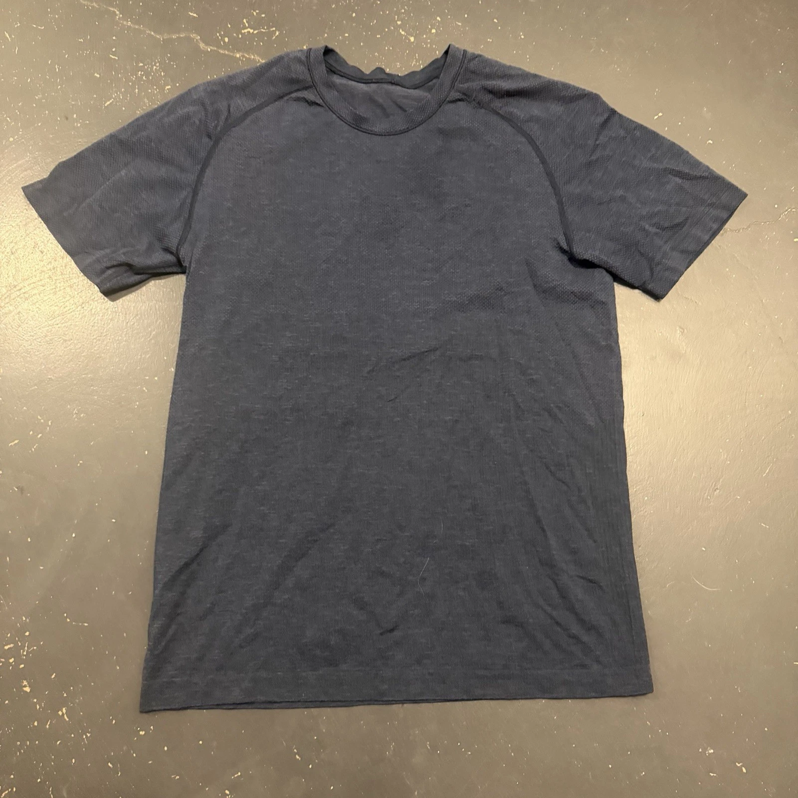 Lululemon Shirt Mens Small Blue Metal Vent Tech Performanc Lightweight Training