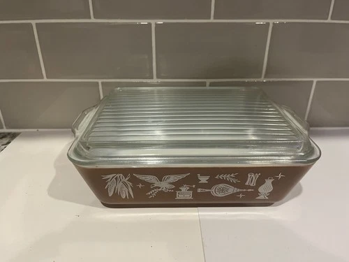vintage PYREX Early American casserole dish with lid