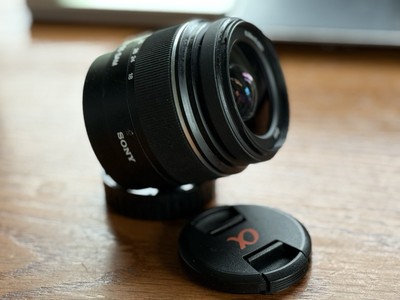 Sony alpha DT 18-55mm f/3.5-5.6 SAM Lens SAL1855 Zoom Lens Excellent