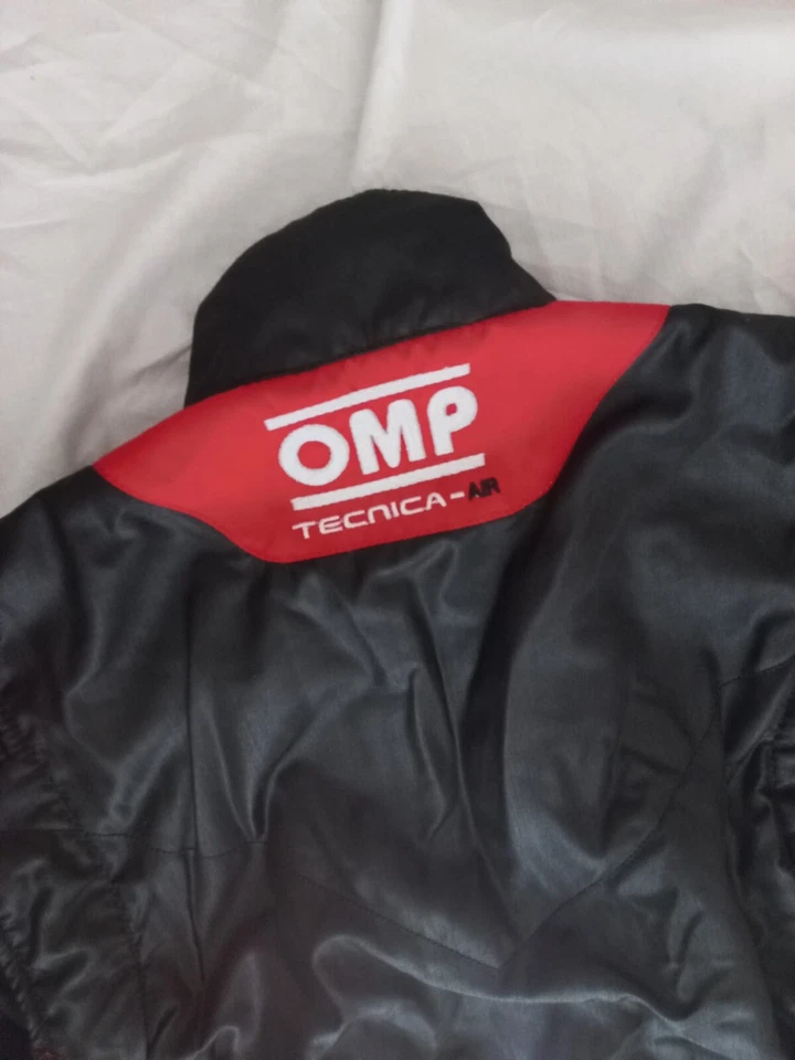 TUTA IGNIFUGA LEGGERA KART TG 50 NERO ROSSO OMP TECNICA AIR SENZA OMOLOGAZIONE - Immagine 3 di 4