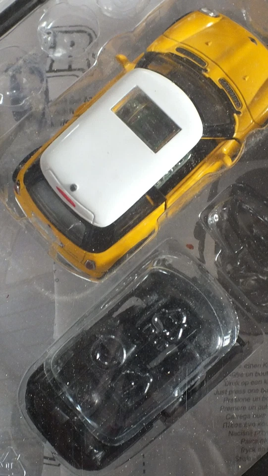 NewRay Mini Cooper 2001 1/32 die cast radiocomandata Perfetta in scatola - Immagine 2 di 4