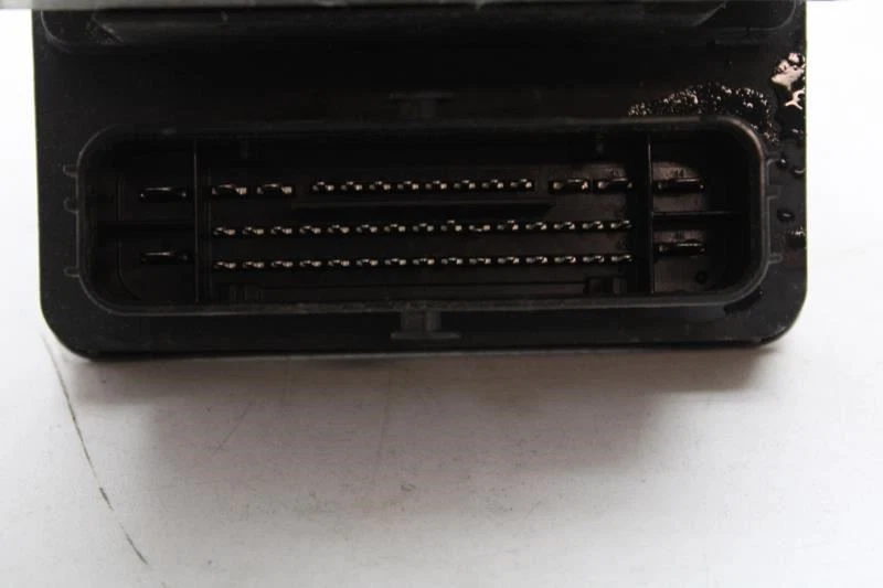 2018-2021 Buick Enclave ABS Anti Lock Brake Pump Control Module 84724101 OEM - Image 4 of 4