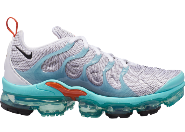 nike vapormax plus aurora green