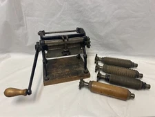 Antique Vitantonic Mfg. Co. Pasta Maker 4 Cutter Rollers Wood Block Base