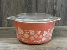 VINTAGE PYREX 473 1 QT WHITE ON PINK GOOSEBERRY ROUND CASSEROLE