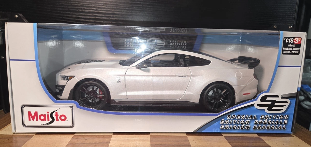 Preços baixos em Ford Ford Shelby Mustang GT500 Escala 1:18
