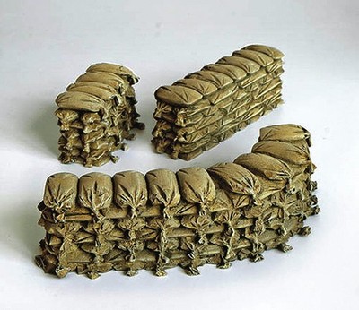 Plus Model 305 - 1:35 Resin Bausatz Wall aus Säcken