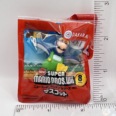 Penguin Luigi Super Mario Bros. Wii x Dakara Strap Mini Figure