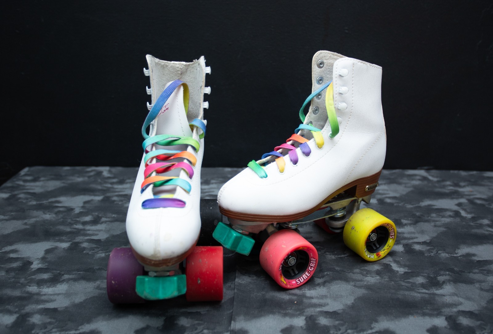 5 Girls Rainbow Roller Skates