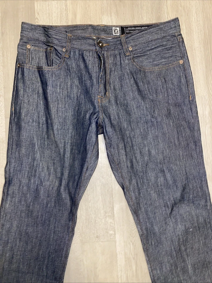 Pantalones de mezclilla Marc Ecko para hombre 36x30 azul corte y costura calce ajustado hilos mortales Foto 2 de 4