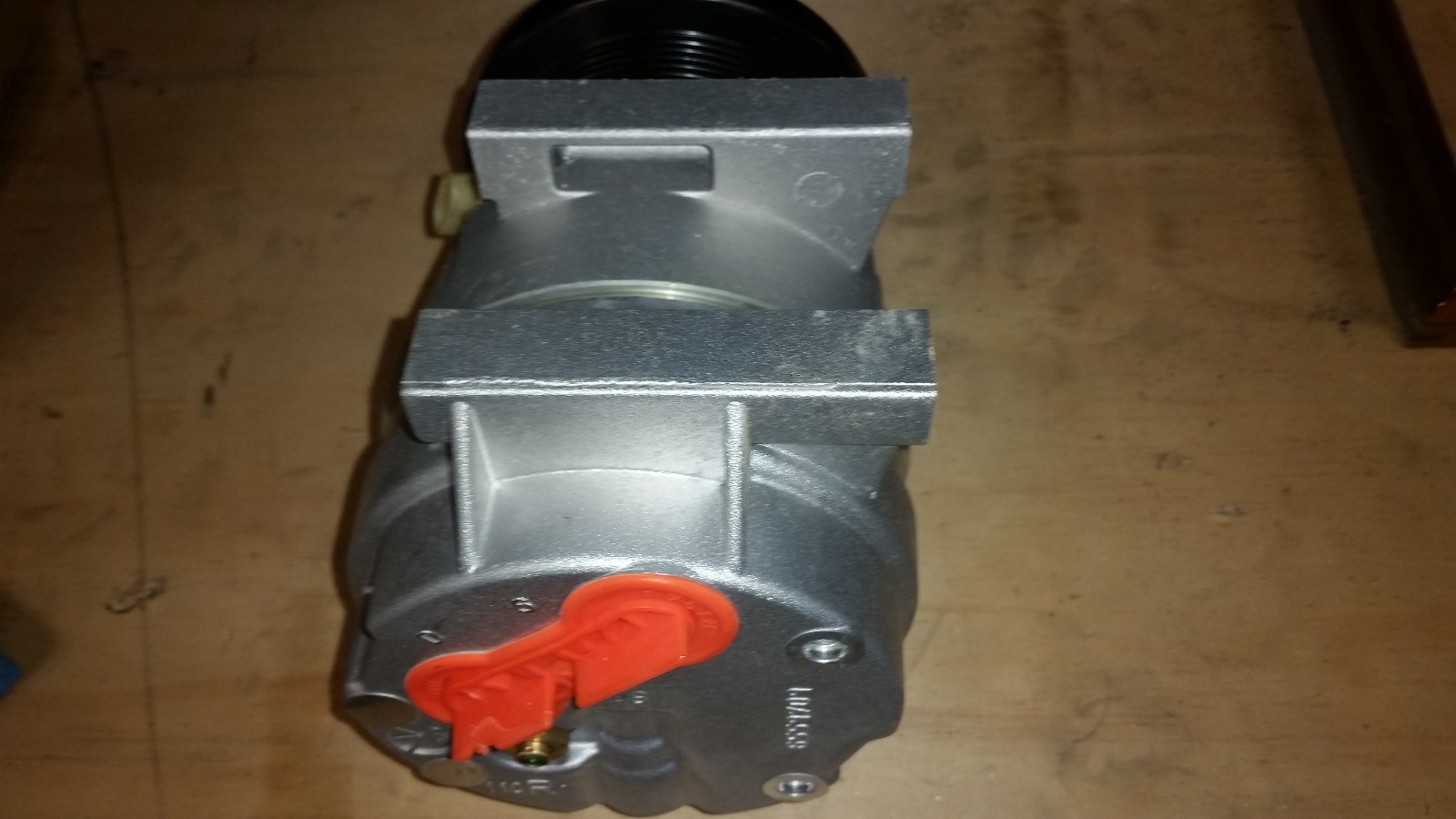 LOTUS ESPRIT V8  AIR CONDITIONING COMPRESSOR 