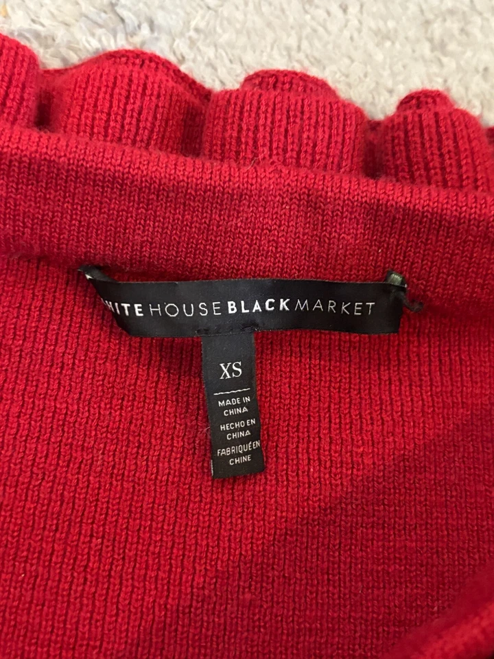 Suéter Casa Blanca Mercado Negro Para Mujer XS Cuello con Volantes Hombro Descubierto Cuello Barco Rojo Foto 2 de 4