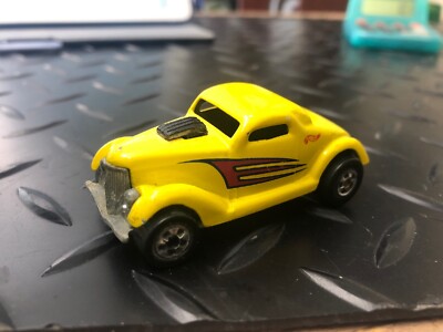 1973 Hot Wheels NEET STREETER Yellow 