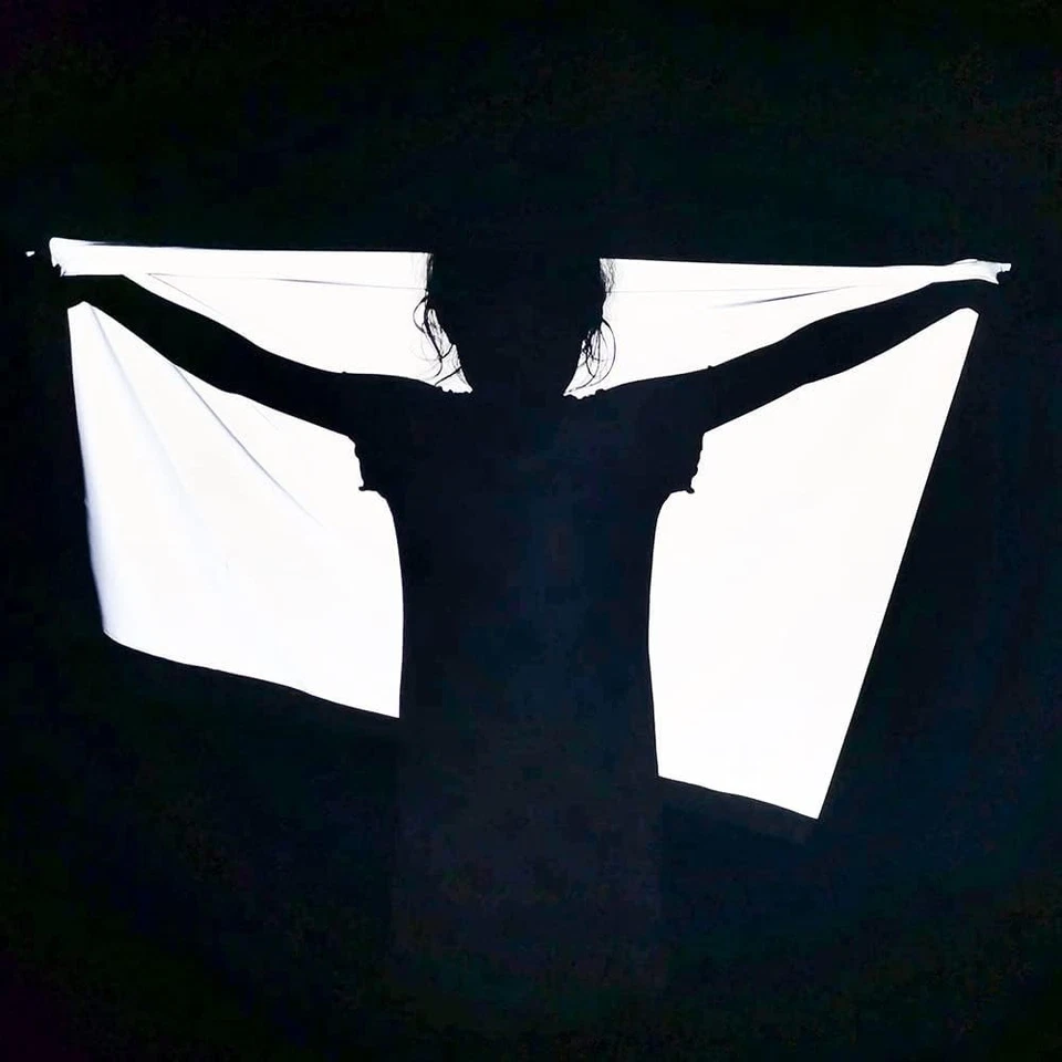 Tela reflectante plateada de alta visibilidad gris material suave coser para ropa... Foto 2 de 4