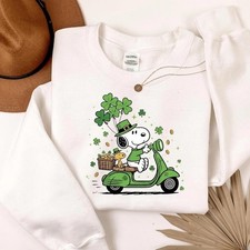 Lucky Cute Dog St Patrick  s Day Sweatshirt