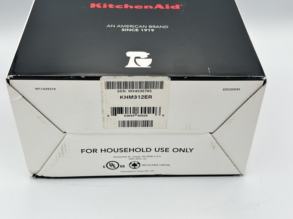 KITCHEN AID mIxer Red KHM312ER 3 Speed hand held baking kitchen cake