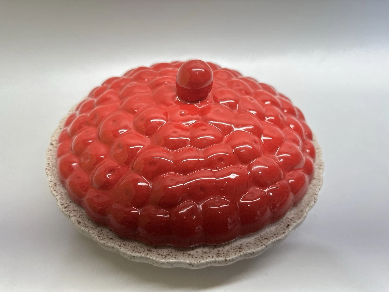 2011 Design Imports Cherry Pie Plate Baking Dish