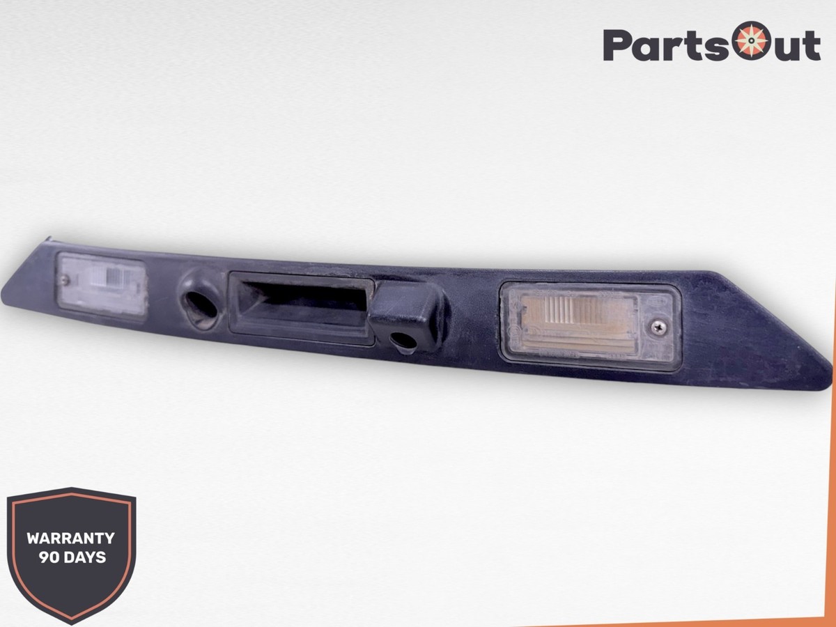 Audi Q5 R8 前期　純正テールランプ　通電OK 2008-2018 AUDI A8 QUATTRO Rear Trunk Licence Plate Lights Handle