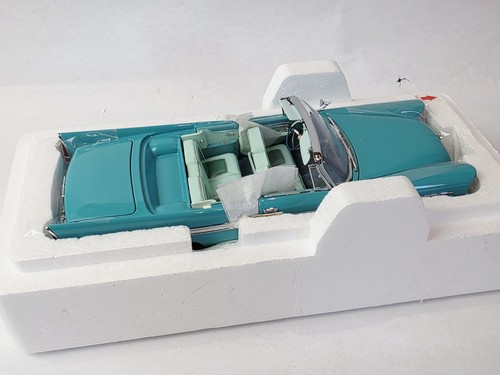 DANBURY MINT 1957 CHRYSLER NEW YORKER CONV. MINT UNUSED NEVER DISPLAYED IN BOX - Picture 5 of 13