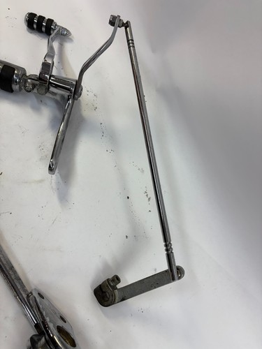 Harley OEM pre-06 Dyna Wideglide FXDWG chrome forward controls - Picture 7 of 7