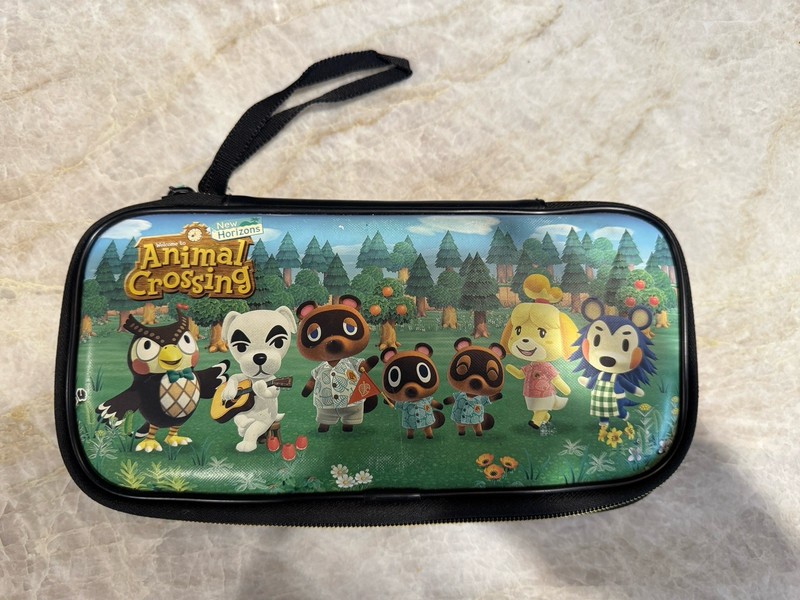 Animal Crossing: New Horizon, Nintendo Switch Video Game Traveling Case