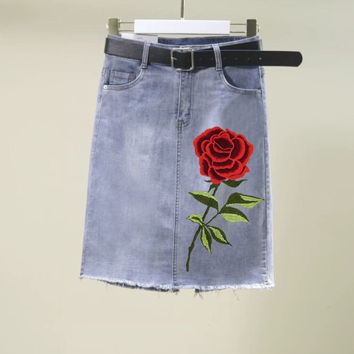 Rose Flower Embroidered Patches Sew Iron on Applique Clothing Adhesive Badge DIY - Picture 9 of 9