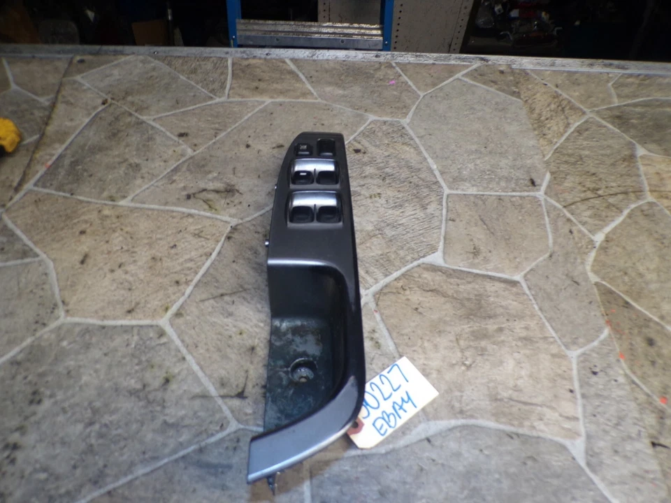 2003-2006 MITSUBISHI OUTLANDER FRONT LEFT DRIVERS' DOOR MASTER WINDOW SWITCH OEM - Image 2 of 4