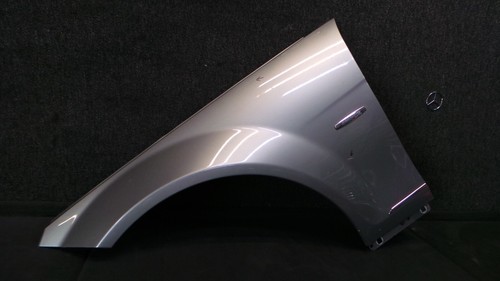 CL-33 * Mercedes-Benz W204 C-Klasse  Kotflügel Links - 792 Palladiumsilber Met