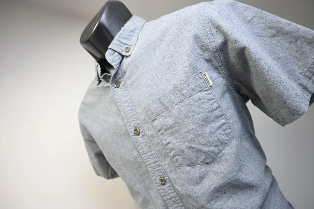 Dravus Mountain Camp Shirt Gray Hiking Fishing Button Up Mens Size Small