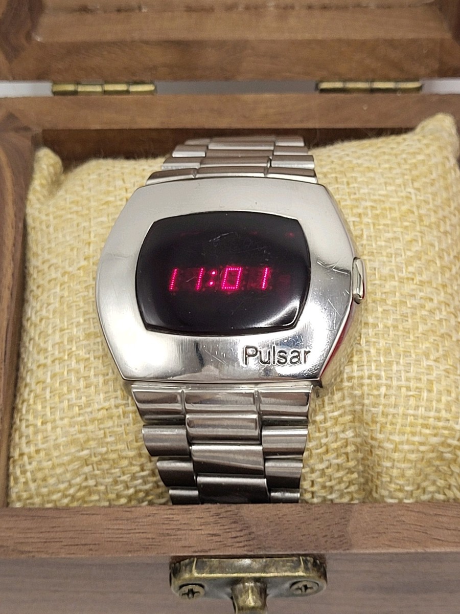 Serviced [Excel] 1973 PULSAR Time Computer P2 James Bond LED Watch