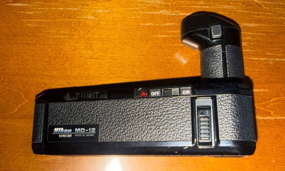 ニコン Nikon FE ボディ + ワインダー MD-12 Vintage Nikon MD-12 Motor Drive Winder For FE FM Series Camera