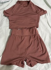 Women's Brown Knit Athleisure 2-Piece Set S Shorts  Crew Tee Stretch 3in