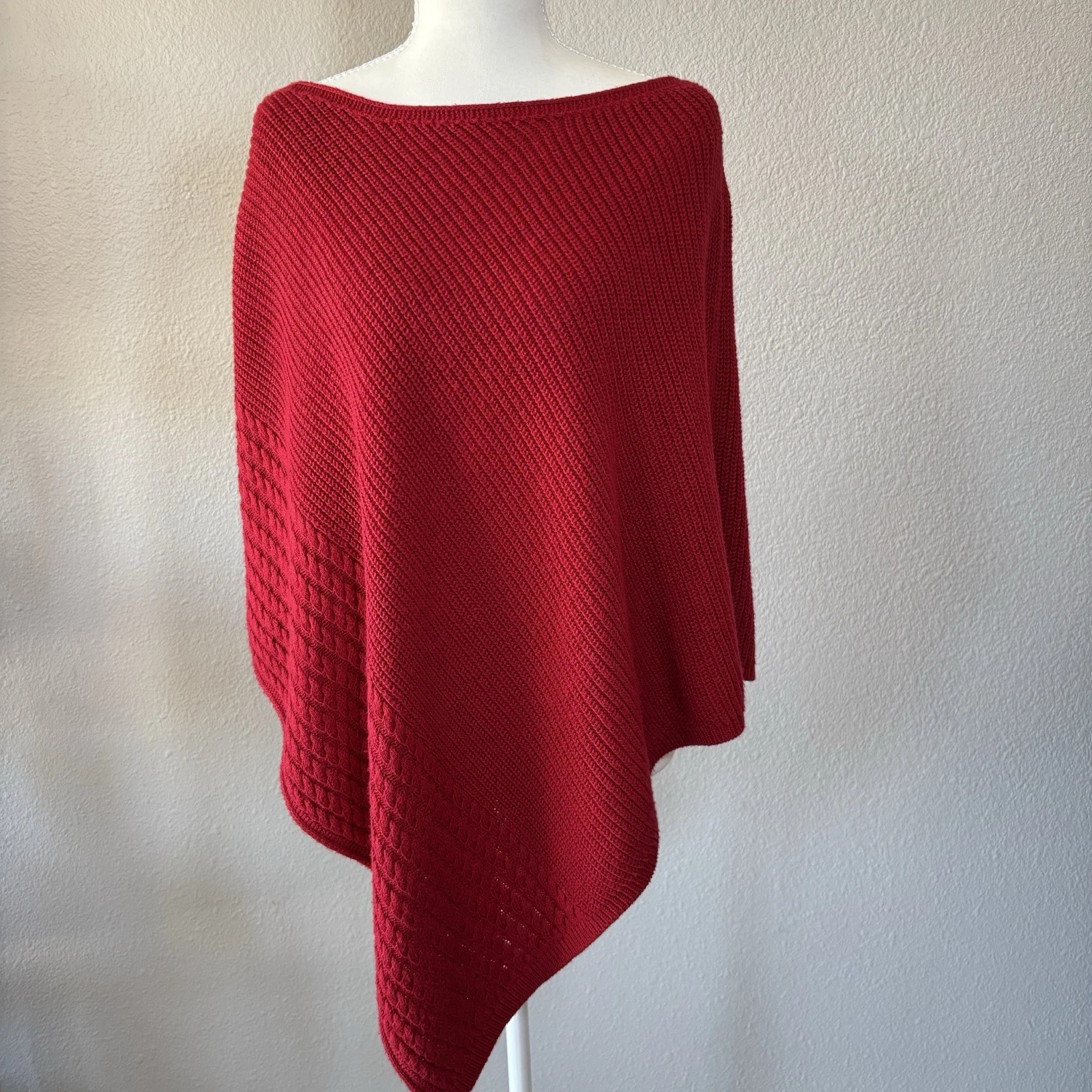 J Jill Scarlet Red Cabled & Ribbed Poncho Cape One Size Asymmetrical Lightweight
Opens in a new wind