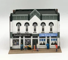 DPM N Scale Custom Painted  High St. Block Trackside Cameras/The Travel Shop"