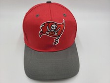 Vintage Tampa Bay Buccaneers Logo Athletic Snapback Fit Small Hat Cap Red Gray