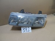 02 03 04 Saturn Vue DRIVER Side Used Headlight #392-H