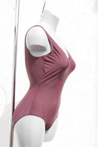 NEU 2023/24 Badeanzug (380431) Einteiler Rückenfrei Bordeaux breite Träger in 38 - Picture 11 of 18